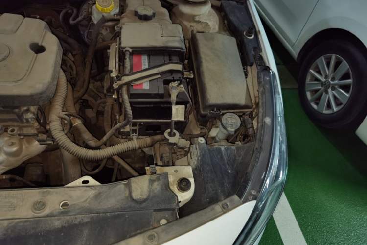 Used Chevrolet Cruze 2015 1.5L Classic SE MT Engine Bay Left
