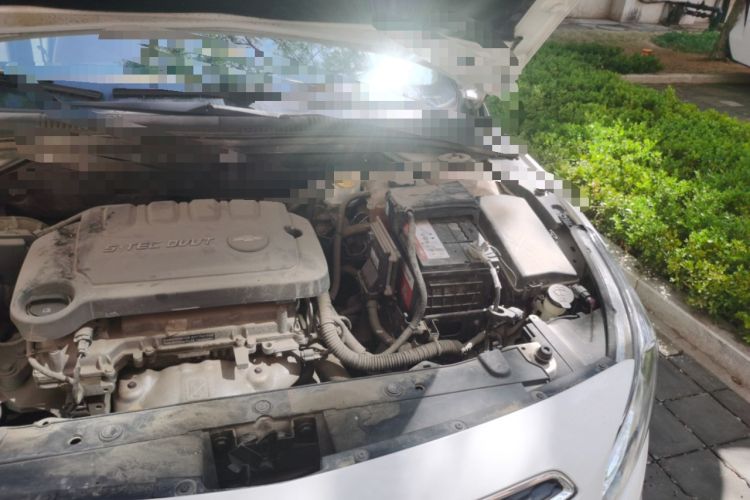 Used Chevrolet Cruze 2015 1.5L Classic SL MT Engine Bay Left