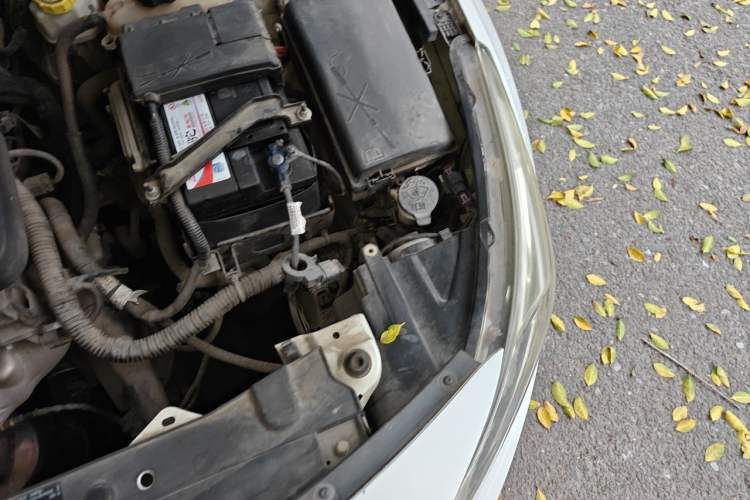 Used Chevrolet Cruze 2015 1.5L Classic SE MT Engine Bay Left