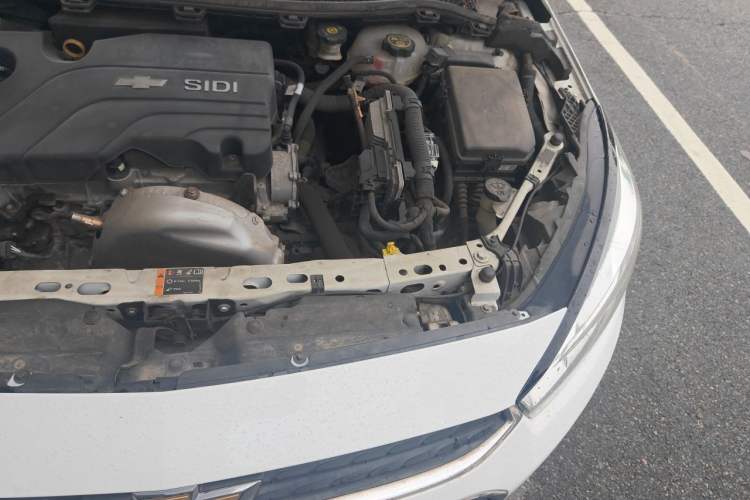 Used Chevrolet Cruze 2015 1.5L Automatic Luxury Edition Engine Bay Left