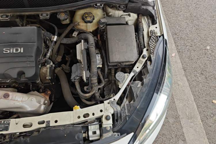Used Chevrolet Cruze 2015 1.5L Manual Elite Edition Engine Bay Left