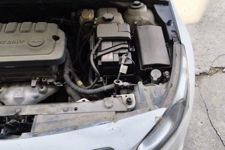 Used Chevrolet Cruze 2015 1.5L Classic SE AT Engine Bay Left
