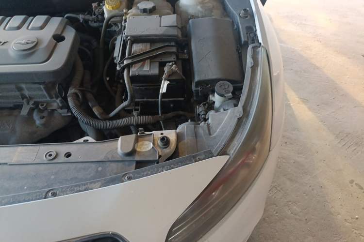 Used Chevrolet Cruze 2015 1.5L Classic SE AT Engine Bay Left