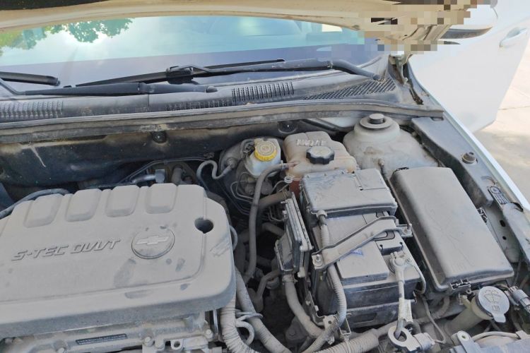 Used Chevrolet Cruze 2015 1.5L Classic SE MT Engine Bay Left