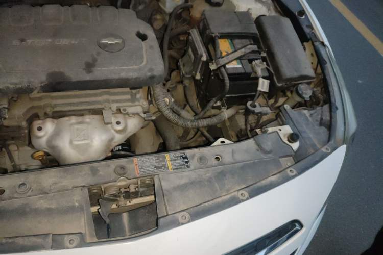 Used Chevrolet Cruze 2015 1.5L Classic SE MT Engine Bay Left