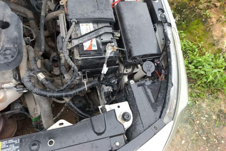 Used Chevrolet Cruze 2015 1.5L Classic SL MT Engine Bay Left