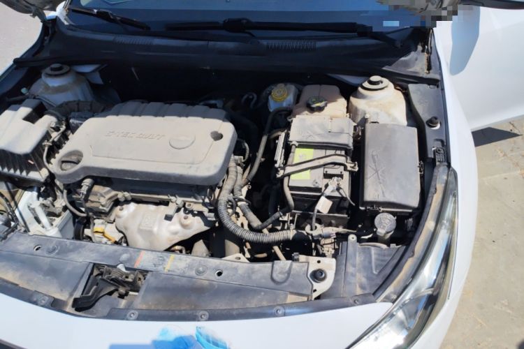 Used Chevrolet Cruze 2015 1.5L Classic SL MT Engine Bay Left