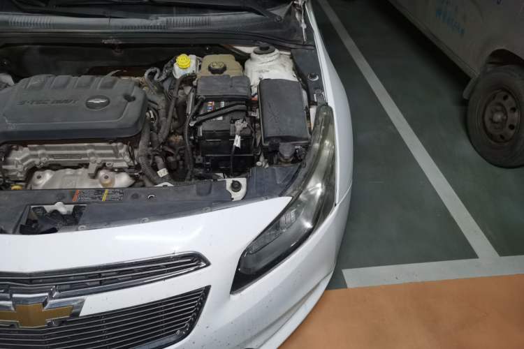 Used Chevrolet Cruze 2015 1.5L Classic SE MT Engine Bay Left