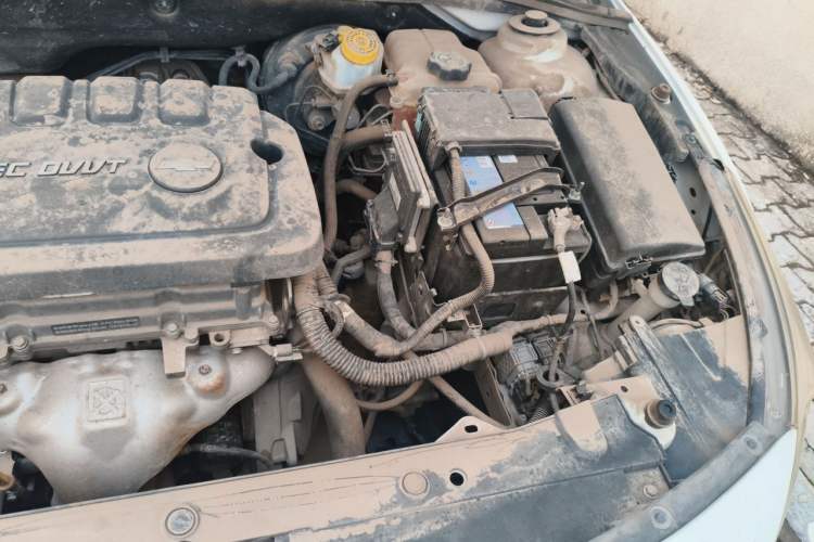 Used Chevrolet Cruze 2015 1.5L Classic SE MT Engine Bay Left