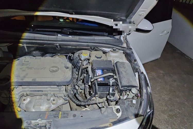 Used Chevrolet Cruze 2015 1.5L Classic SE MT Engine Bay Left