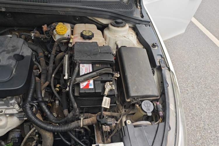 Used Chevrolet Cruze 2015 1.5L Classic SE AT Engine Bay Left