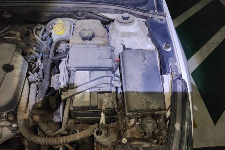 Used Chevrolet Cruze 2015 1.5L Classic SE MT Engine Bay Left
