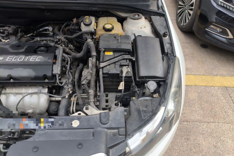 Used Chevrolet Cruze 2015 Hatchback 1.6L Automatic Comfort Edition Engine Bay Left