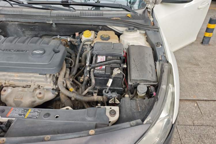 Used Chevrolet Cruze 2015 1.5L Classic SE AT Engine Bay Left