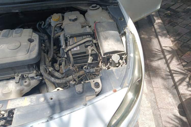 Used Chevrolet Cruze 2015 1.5L Classic SE MT Engine Bay Left