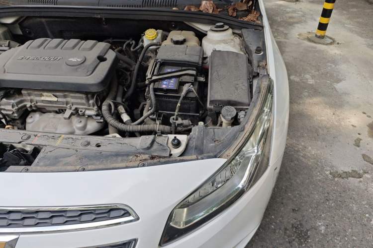 Used Chevrolet Cruze 2015 1.5L Classic SE MT Engine Bay Left