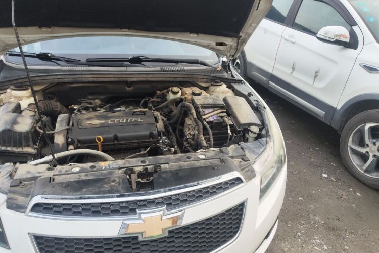 Used Chevrolet Cruze 2015 Hatchback 1.6L Automatic Comfort Edition Engine Bay Left