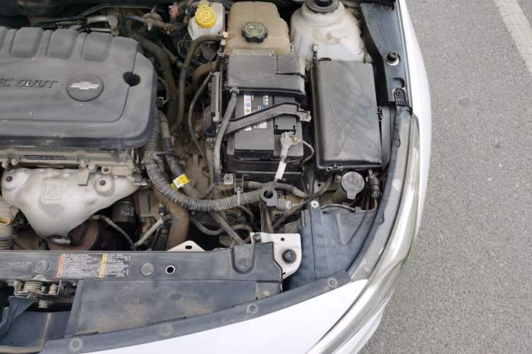 Used Chevrolet Cruze 2015 1.5L Classic SE AT Engine Bay Left