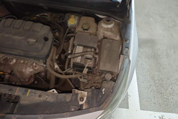 Used Chevrolet Cruze 2015 1.5L Classic SE MT Engine Bay Left