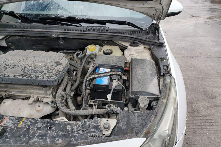 Used Chevrolet Cruze 2015 1.5L Classic SE MT Engine Bay Left
