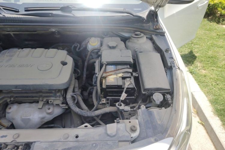 Used Chevrolet Cruze 2015 1.5L Classic SE MT Engine Bay Left