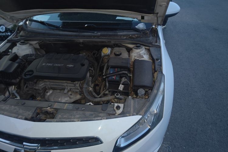 Used Chevrolet Cruze 2015 1.5L Classic SL MT Engine Bay Left
