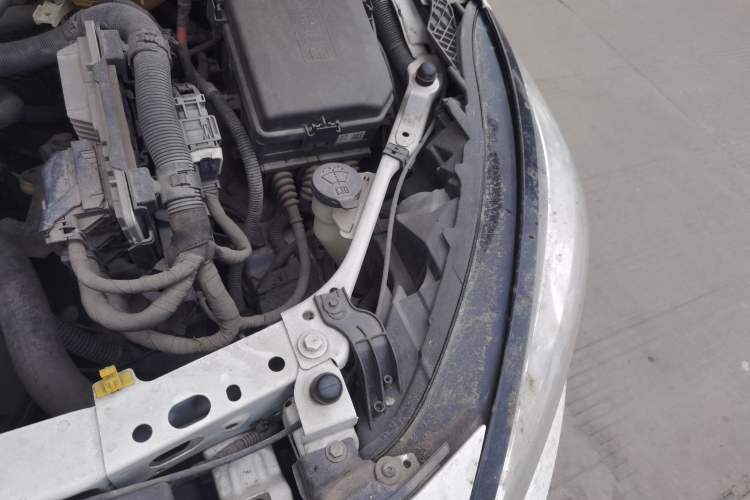 Used Chevrolet Cruze 2015 1.5L Manual Elite Edition Engine Bay Left