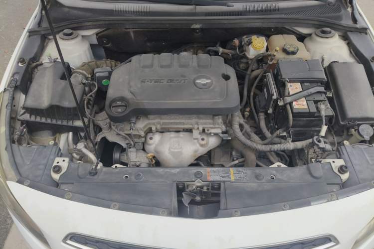 Used Chevrolet Cruze 2015 1.5L Classic SE AT Engine Bay