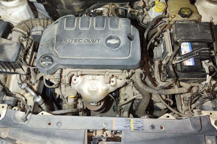 Used Chevrolet Cruze 2015 1.5L Classic SE AT Engine Bay