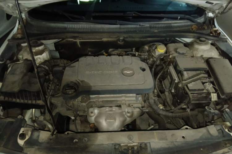 Used Chevrolet Cruze 2015 1.5L Classic SE AT Engine Bay