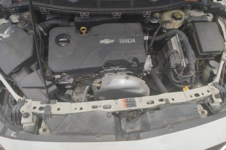 Used Chevrolet Cruze 2015 1.5L Manual Elite Edition Engine Bay
