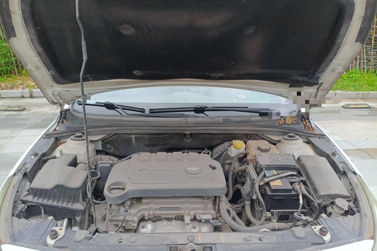 Used Chevrolet Cruze 2015 1.5L Classic SL MT Engine Bay
