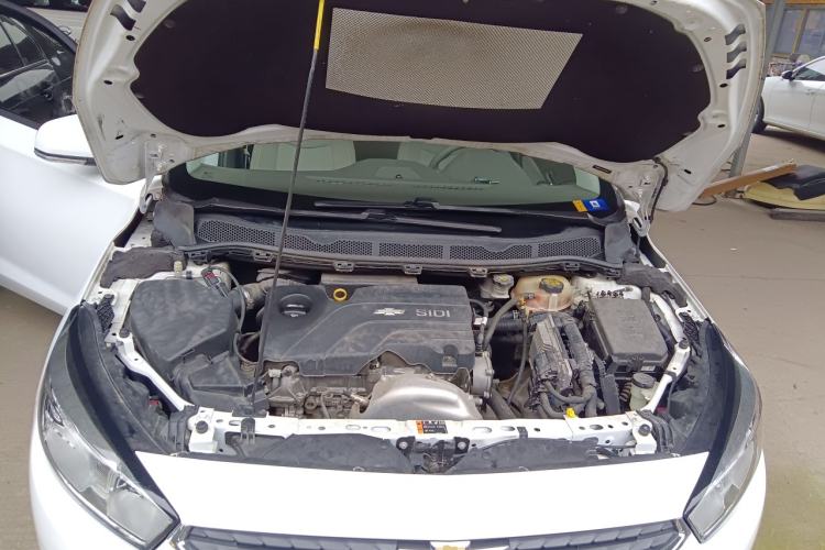 Used Chevrolet Cruze 2015 1.5L Automatic Fashion Navigation Edition Engine Bay