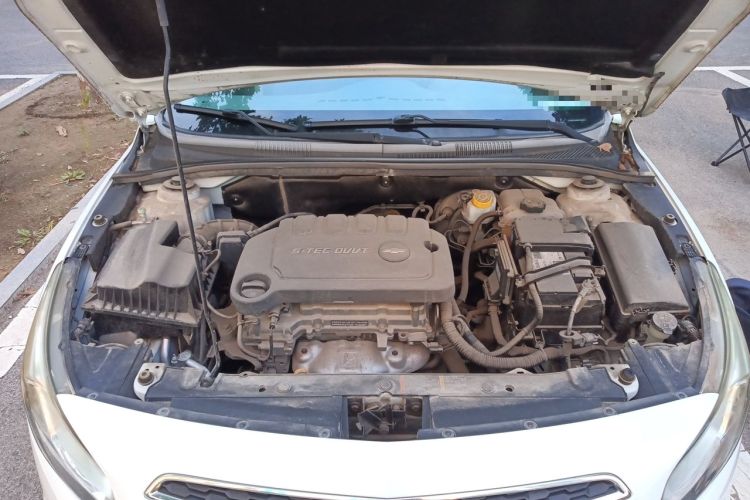Used Chevrolet Cruze 2015 1.5L Classic SL MT Engine Bay