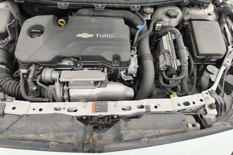 Used Chevrolet Cruze 2015 1.4T DCG Luxury Edition Engine Bay