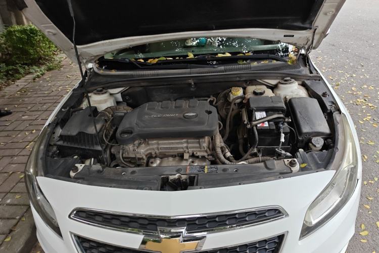 Used Chevrolet Cruze 2015 1.5L Classic SE MT Engine Bay