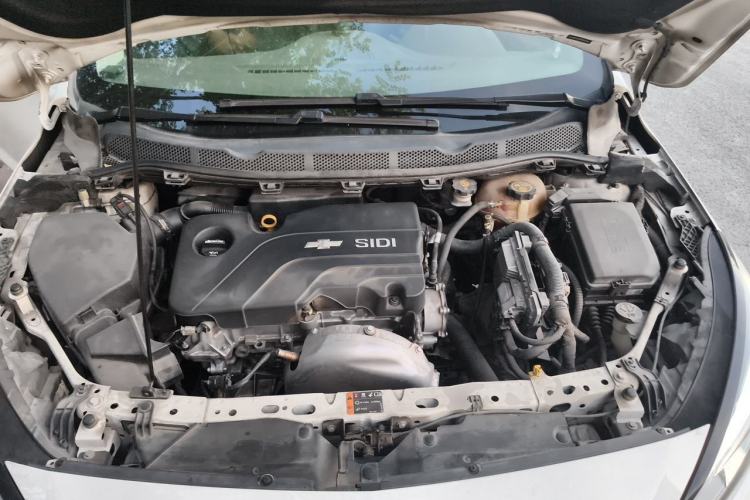 Used Chevrolet Cruze 2015 1.5L Automatic Fashion Navigation Edition Engine Bay