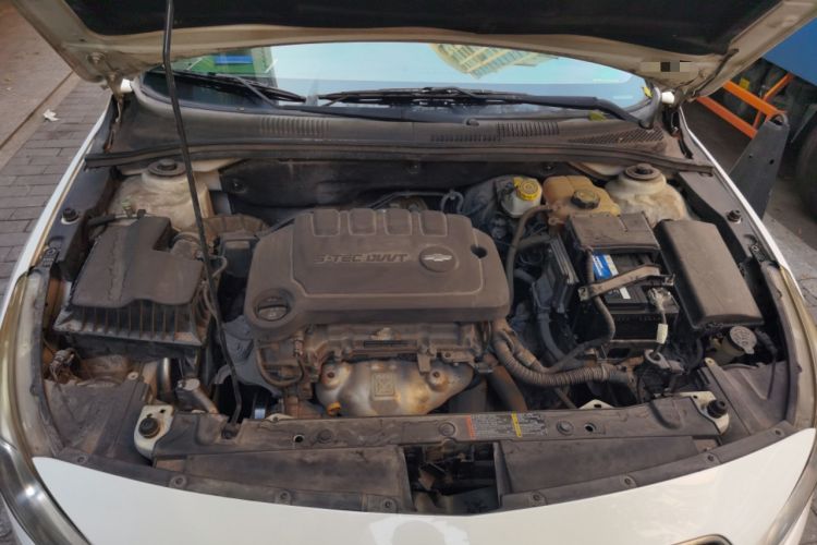 Used Chevrolet Cruze 2015 1.5L Classic SL MT Engine Bay