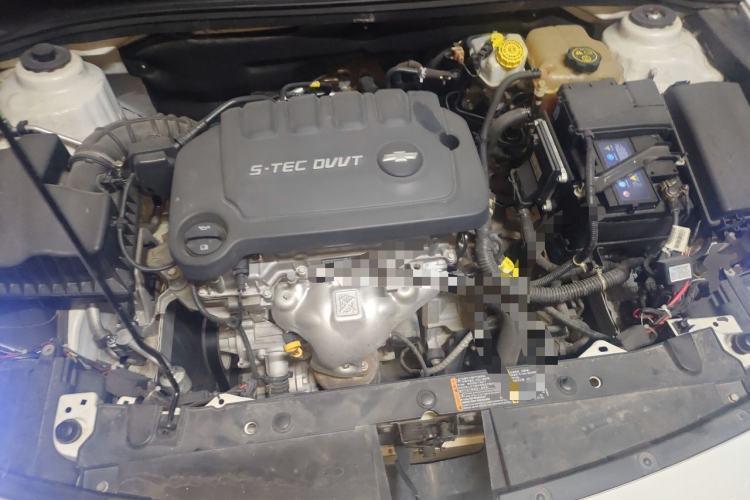 Used Chevrolet Cruze 2015 1.5L Classic SE AT Engine Bay