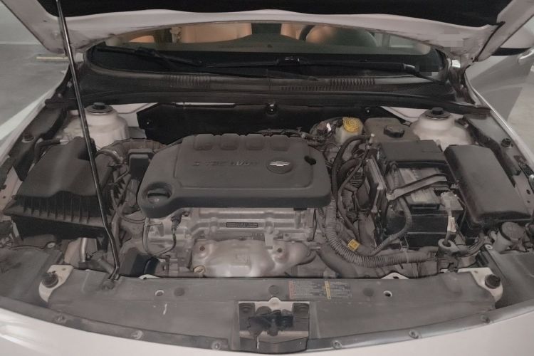 Used Chevrolet Cruze 2015 1.5L Classic SE AT Engine Bay