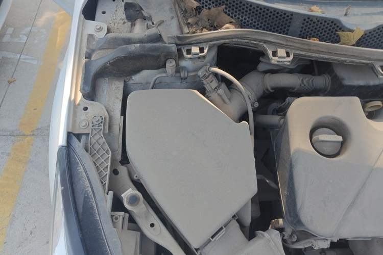 Used Chevrolet Cruze 2015 1.5L Automatic Luxury Edition Engine Bay Right