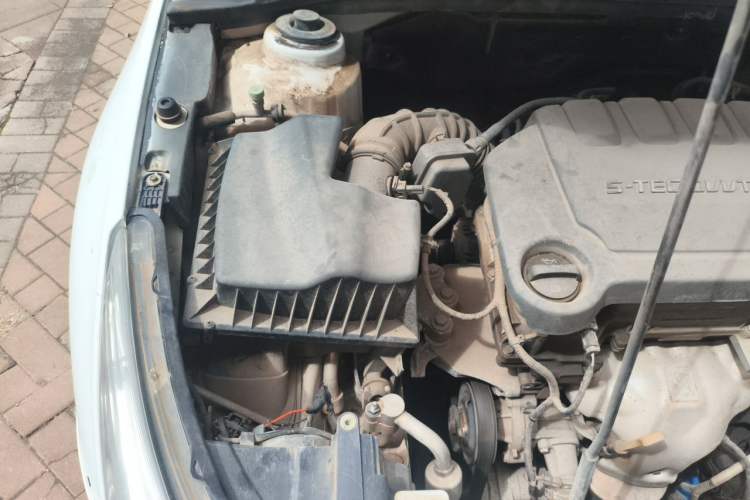 Used Chevrolet Cruze 2015 1.5L Classic SE AT Engine Bay Right