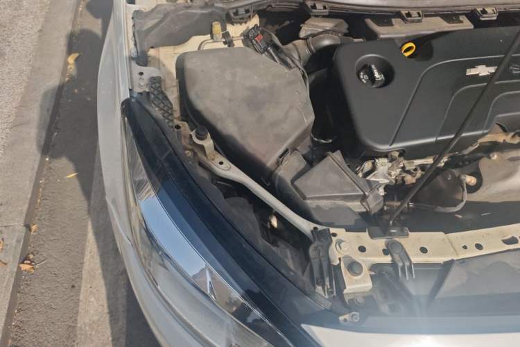 Used Chevrolet Cruze 2015 1.5L Automatic Luxury Edition Engine Bay Right
