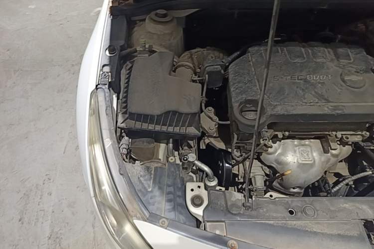 Used Chevrolet Cruze 2015 1.5L Classic SE AT Engine Bay Right