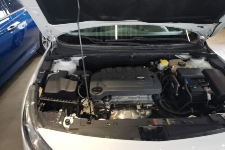 Used Chevrolet Cruze 2015 1.5L Classic SE AT Engine Bay Right