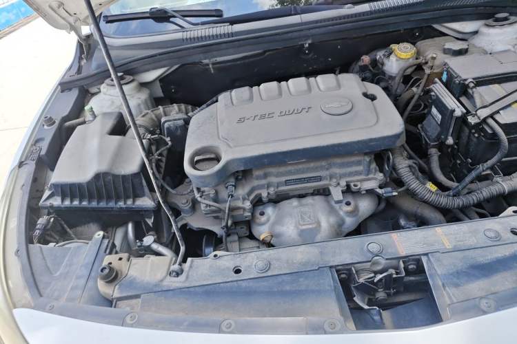 Used Chevrolet Cruze 2015 1.5L Classic SE AT Engine Bay Right
