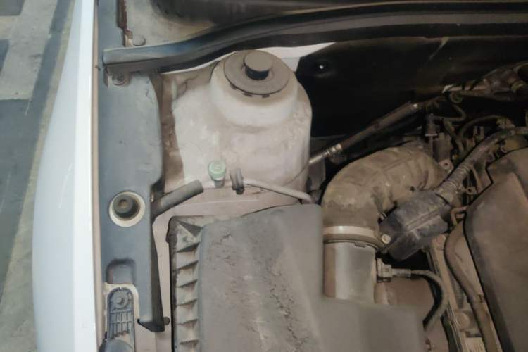 Used Chevrolet Cruze 2015 1.5L Classic SE AT Engine Bay Right