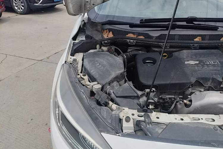Used Chevrolet Cruze 2015 1.5L Automatic Luxury Edition Engine Bay Right