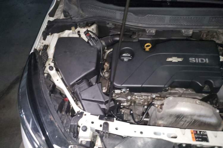 Used Chevrolet Cruze 2015 1.5L Automatic Luxury Edition Engine Bay Right