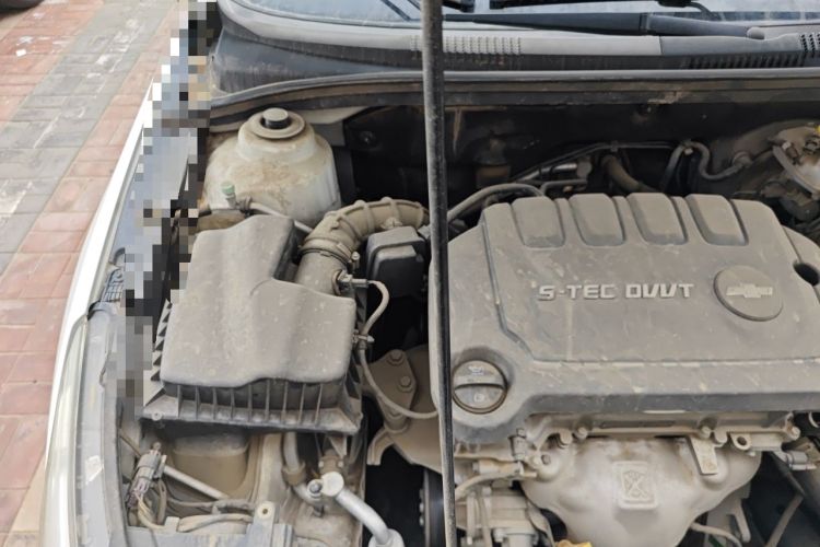 Used Chevrolet Cruze 2015 1.5L Classic SL MT Engine Bay Right